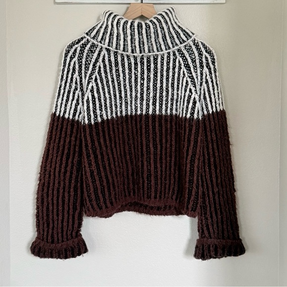 ANTHROPOLOGIE M LOVE TOKEN Colorblock Turtleneck Sweater • Daytona Brown White - Picture 3 of 12